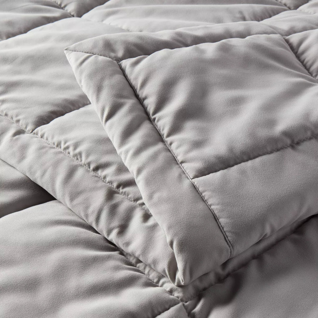 Quilted Down Alternative Bed Blanket - Room Essentials™